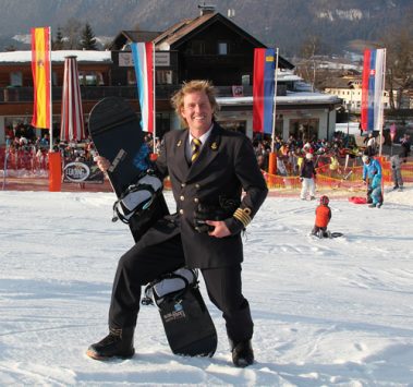 Leukste-skileraar-in-kapiteinspak