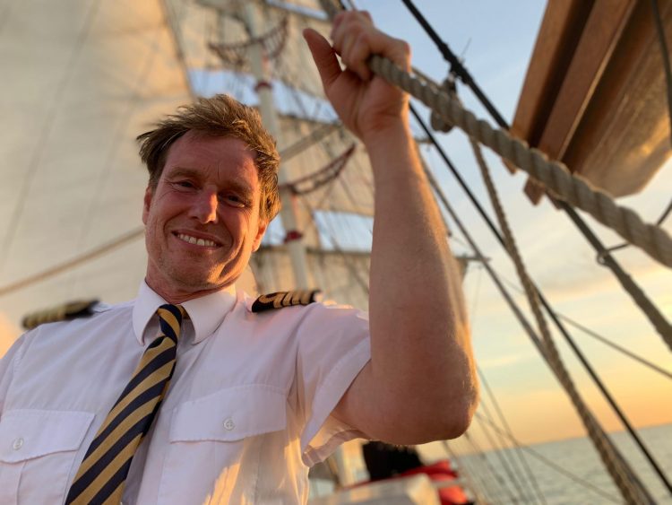 Kapitein Alex Nieuwe Markten Bounty
